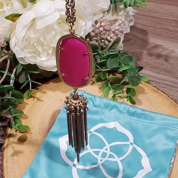Kendra Scott Rare HTF Hot‎ pink and gold Rayne necklace - Picture 5 of 8